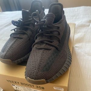 Yeezy boost 350 v2 cinder non-reflective